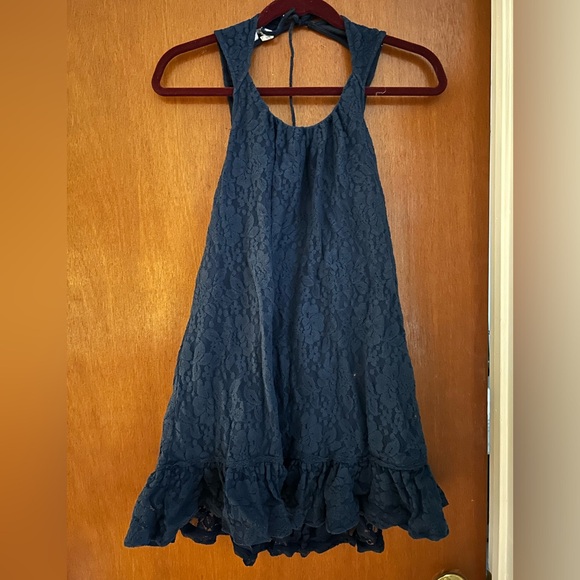 Size small Others Follow navy blue lined lace open back sleeveless dress - Picture 1 of 7